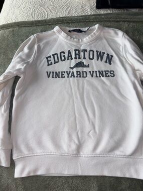 Vineyard Vines White Edgartown Sweatshirt with Navy Logo